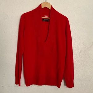 Club Monaco V-neck 100% cashmere Size M